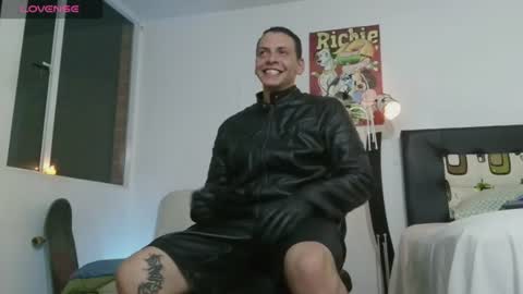 thomasjons online show from June 12, 4:22 am