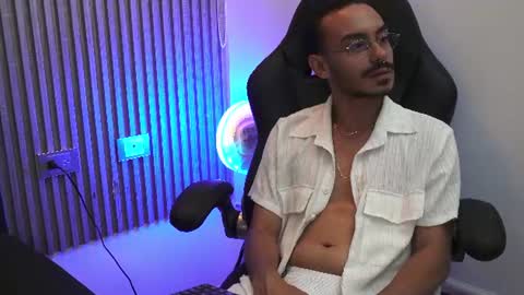 Thomas online show from July 28, 9:14 pm