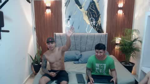 thomson_hot01 online show from May 6, 5:52 am