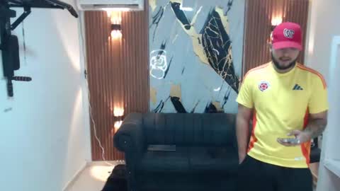 thomson_hot01 online show from June 28, 5:24 am