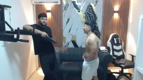 thomson_hot01 online show from June 29, 5:35 am