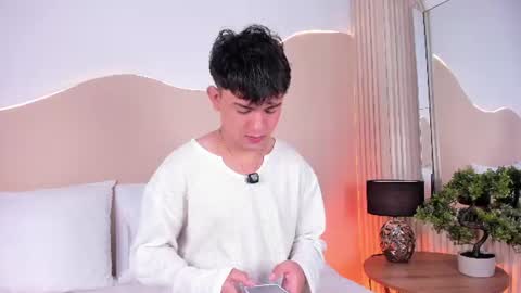 Thristan online show from July 7, 8:18 am