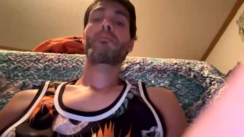 throbbing8585 online show from August 6, 5:02 am