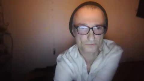 tiddles12345 online show from May 4, 2:35 am