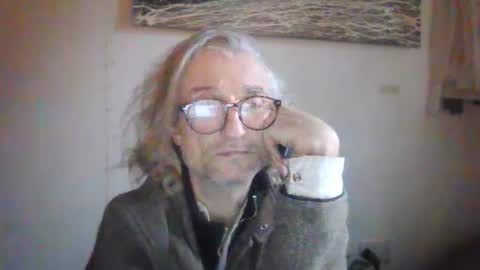 tiddles12345 online show from May 16, 4:21 am