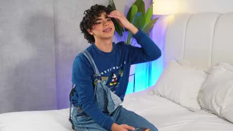 timmyshy online show from May 12, 5:38 am