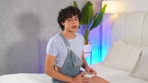 timmyshy online show from May 10, 1:51 am
