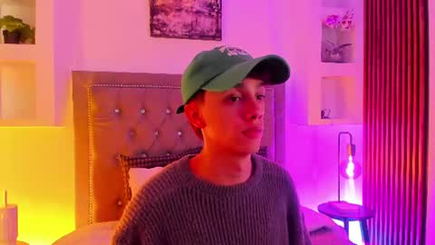 Timothy 21 years old online show from June 28, 4:07 am