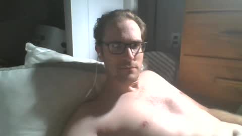 titlovercums online show from August 9, 8:42 am