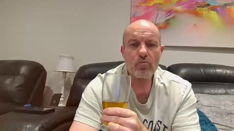 toerag69 online show from May 2, 6:21 pm