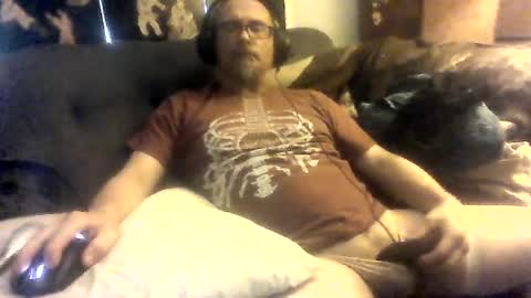 Love2sucNylonToes online show from July 7, 1:15 pm