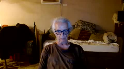 tom112292014 online show from June 8, 1:28 am