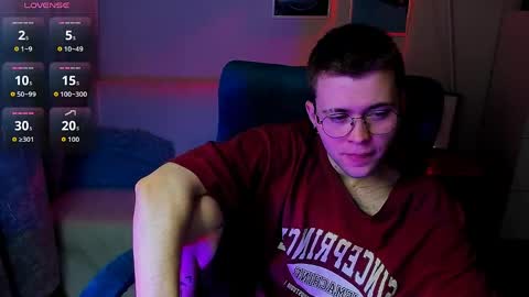 tomas_norton online show from April 30, 9:08 pm