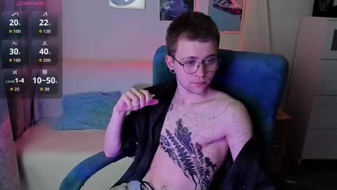 tomas_norton online show from May 6, 9:37 pm