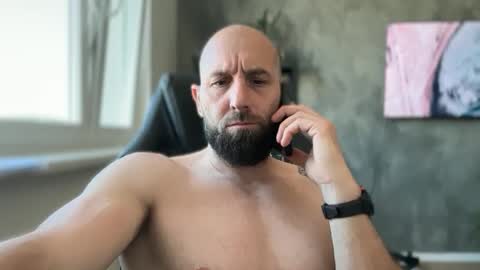 Thomas Fit online show from June 4, 6:19 am