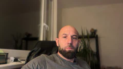 Thomas Fit online show from May 16, 8:40 pm
