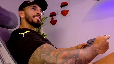tony muscle1 online show from April 27, 7:08 pm