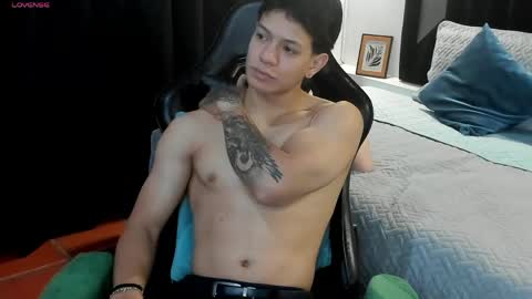tony_petrov online show from June 5, 6:07 am