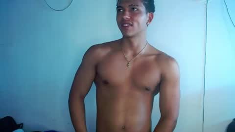 tonydesire_ online show from July 14, 9:21 pm