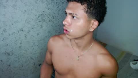 tonydesire_ online show from August 3, 12:20 am