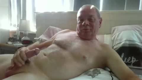 tonygibbson62 online show from May 26, 9:49 am