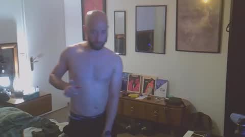 tootsybird69 online show from April 28, 10:36 pm