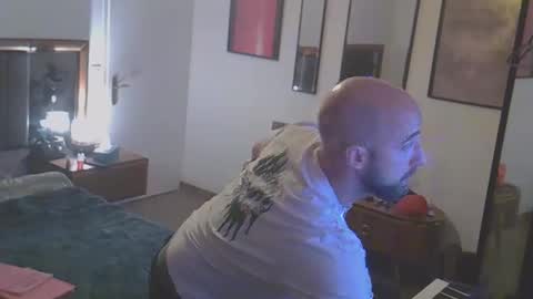 tootsybird69 online show from May 3, 12:46 am
