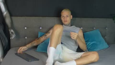 Stiven online show from July 5, 11:39 am
