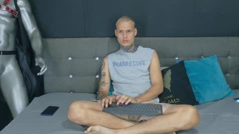 Stiven online show from July 16, 12:01 pm