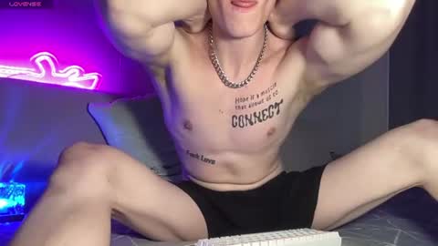 Travis online show from July 7, 2:43 pm