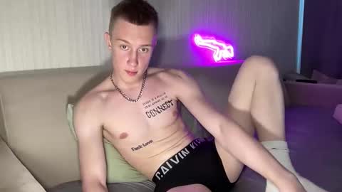 Travis online show from May 30, 9:42 am