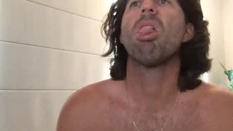 TravisKenn online show from June 1, 6:41 pm