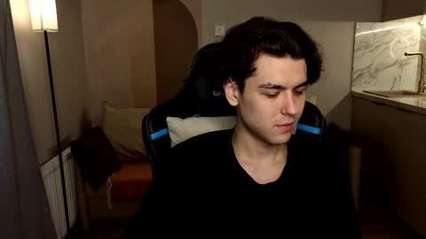 travisrivas online show from May 21, 4:44 pm
