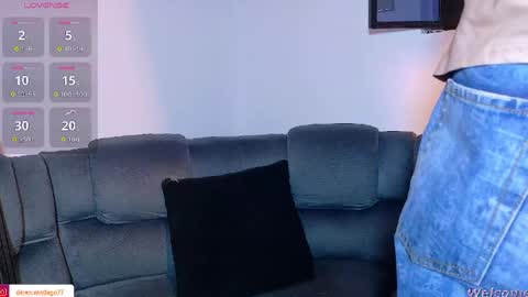 Mr Daren online show from May 11, 6:27 pm