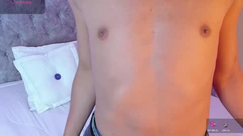 twinksboys_23 online show from May 11, 4:04 pm