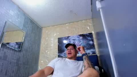 Tyleer Scot online show from May 26, 7:54 pm