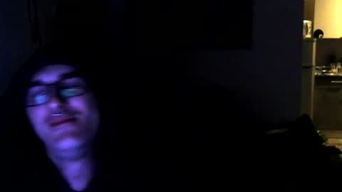 ucloudd online show from May 1, 1:43 am