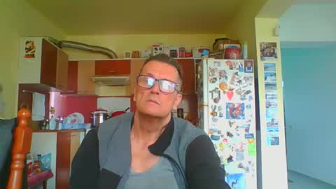 ulmeni4 online show from May 15, 3:09 pm