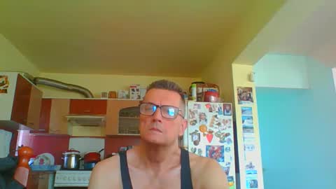 ulmeni4 online show from May 10, 2:07 pm