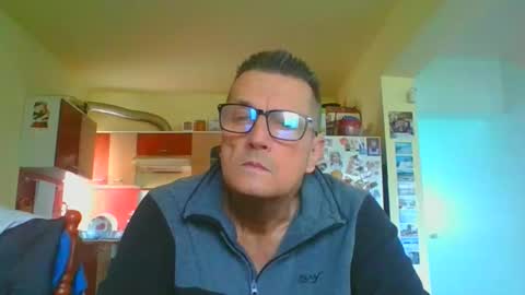 ulmeni7 online show from May 14, 5:27 am