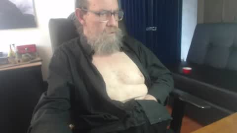 Uncle Hottie online show from July 28, 9:14 pm