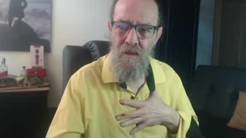 Uncle Hottie online show from July 21, 3:58 pm
