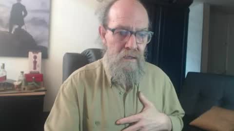 Uncle Hottie online show from July 22, 3:59 pm