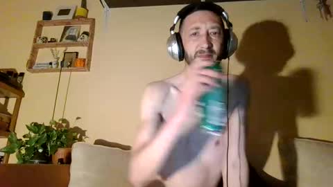 underguy19 online show from May 13, 9:45 pm