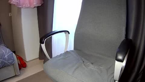 Mylittlecute online show from May 18, 6:52 am