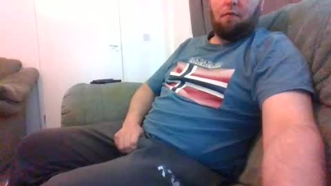 unknown_mr_bd online show from June 15, 8:39 am