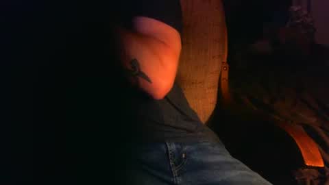 untouchableace84 online show from May 25, 3:35 am