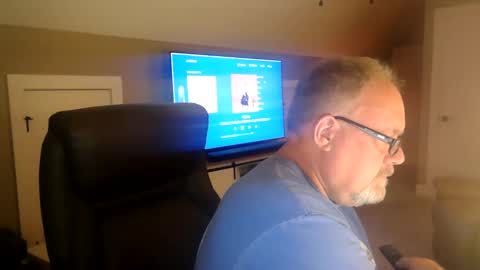 up2later online show from June 3, 4:36 am