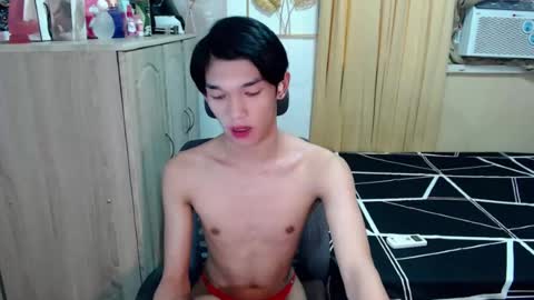 urasian_john20 online show from August 6, 4:29 am