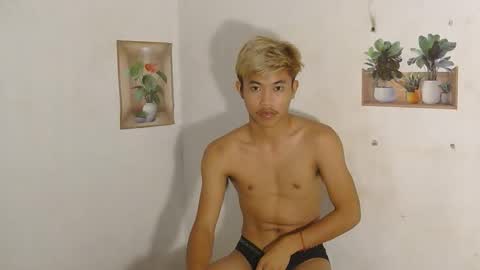 urasian_jomarie online show from May 11, 9:01 pm